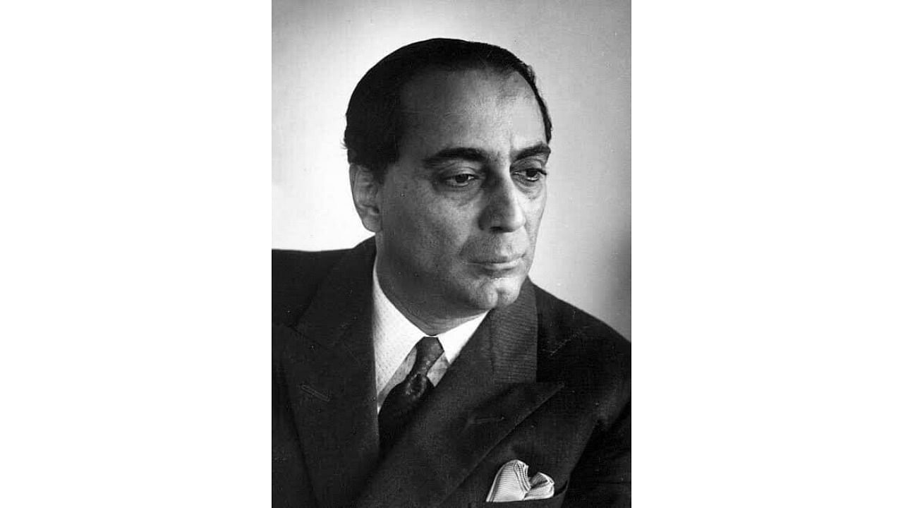 <div class="paragraphs"><p>Dr Homi Bhabha</p></div>